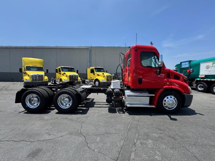 2017 Freightliner Cascadia-4