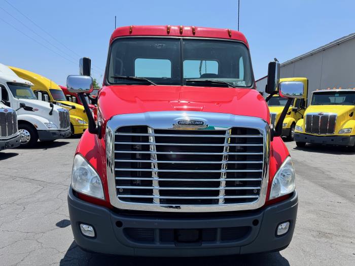 2017 Freightliner Cascadia-2