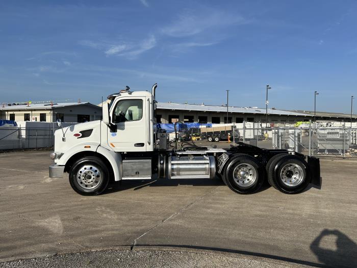 2020 Peterbilt 567-2