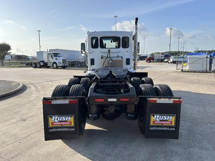 2020 Peterbilt 567-4