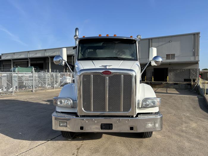 2020 Peterbilt 567-8