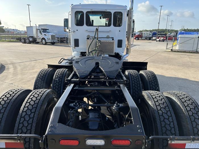 2020 Peterbilt 567-13