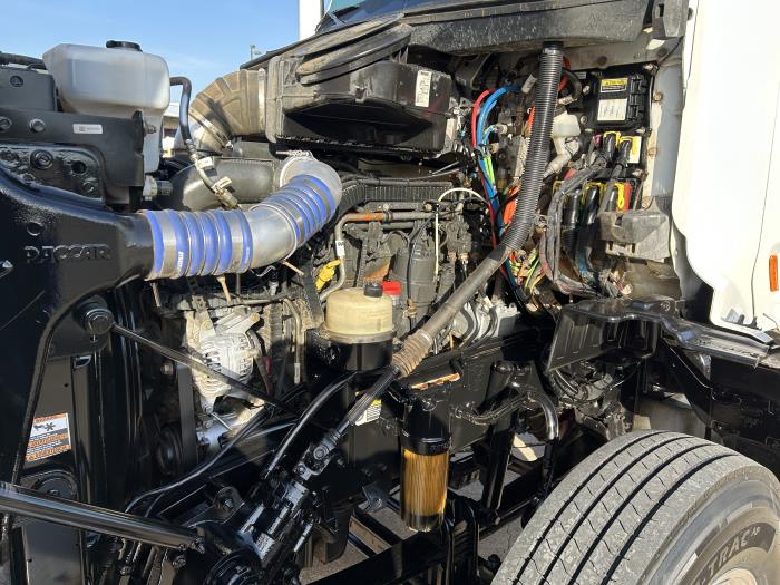 2020 Peterbilt 567-16
