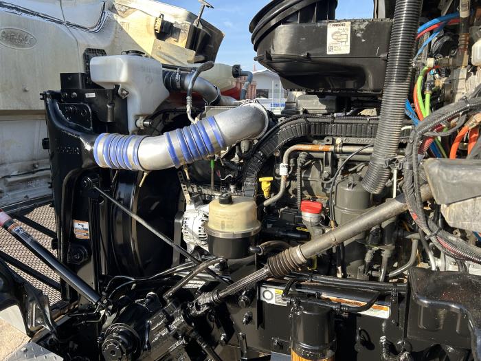 2020 Peterbilt 567-17