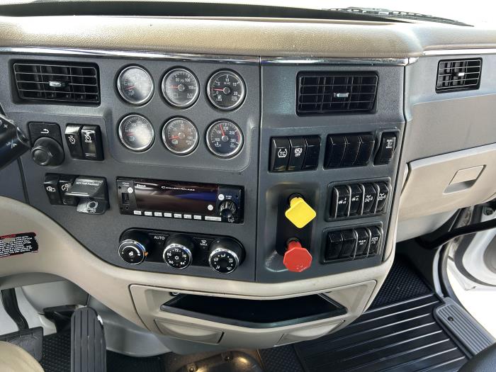 2022 Peterbilt 567-29