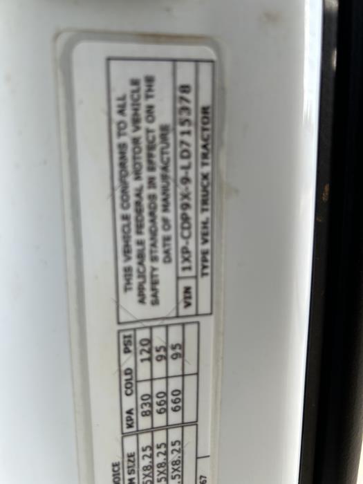 2020 Peterbilt 567-27