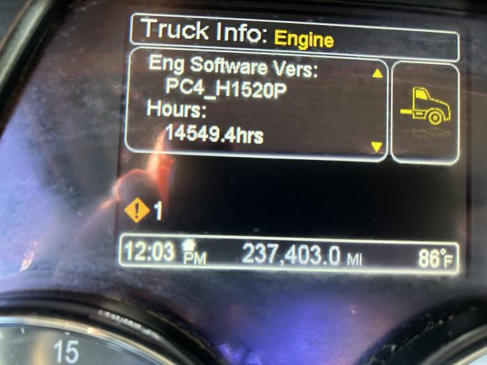 2020 Peterbilt 567-32