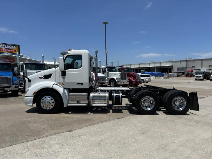 2020 Peterbilt 579-2