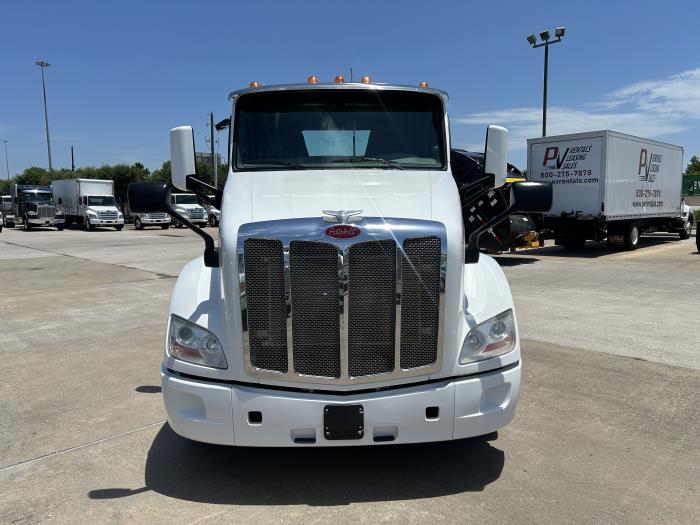 2020 Peterbilt 579-8