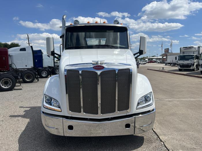 2020 Peterbilt 579-8