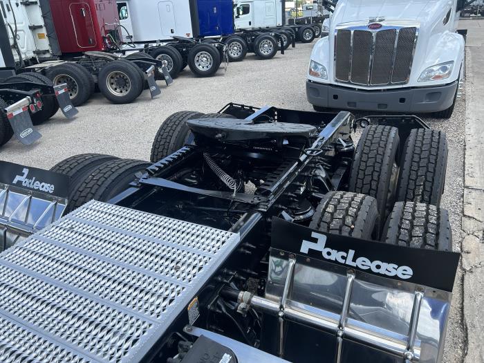 2020 Peterbilt 579-14
