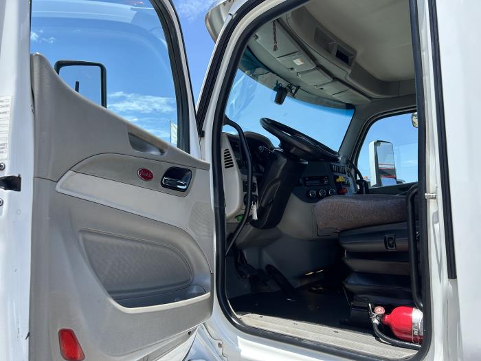 2020 Peterbilt 579-24