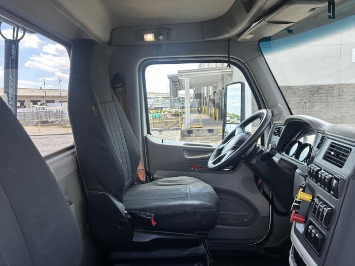 2020 Peterbilt 579-23