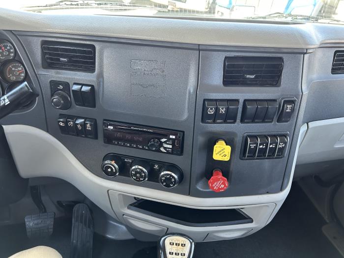 2020 Peterbilt 579-29