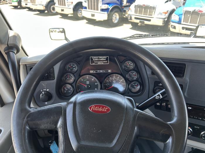 2020 Peterbilt 579-31