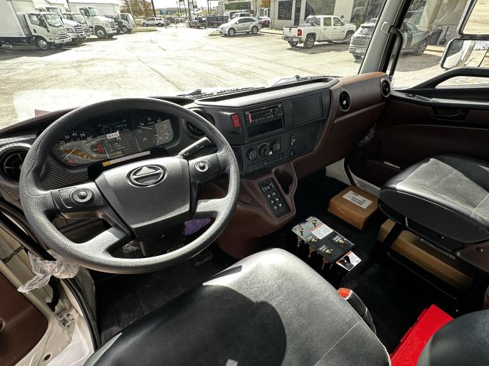 2025 Hino XL8-11