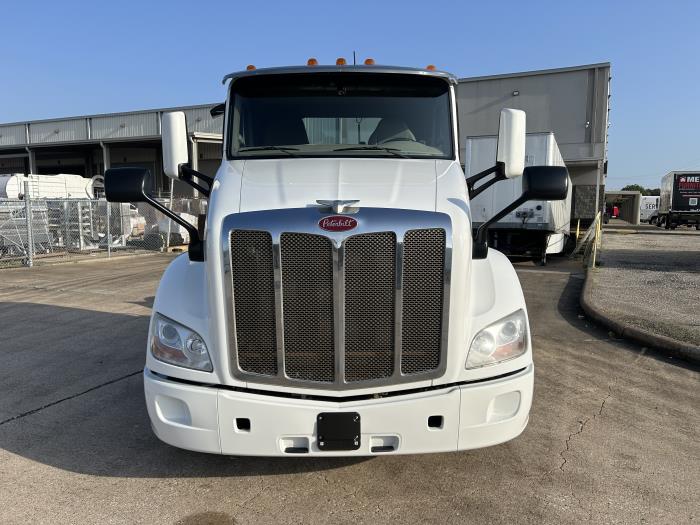 2020 Peterbilt 579-8