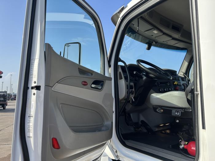 2020 Peterbilt 579-24
