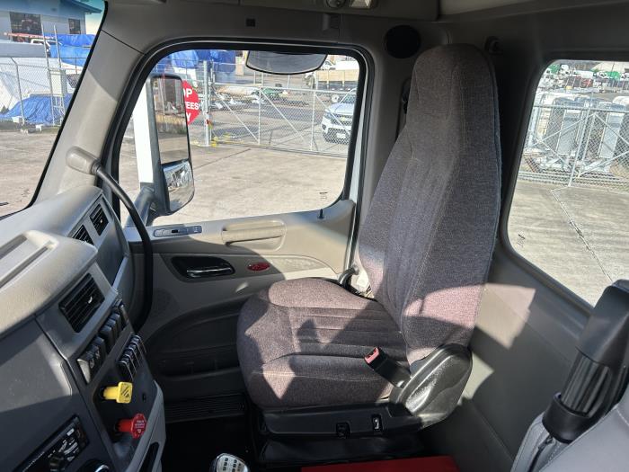 2020 Peterbilt 579-25