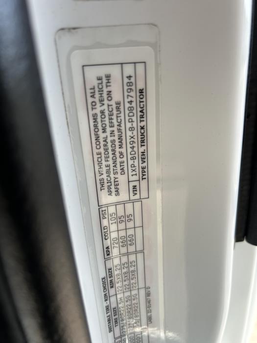 2023 Peterbilt 579-26