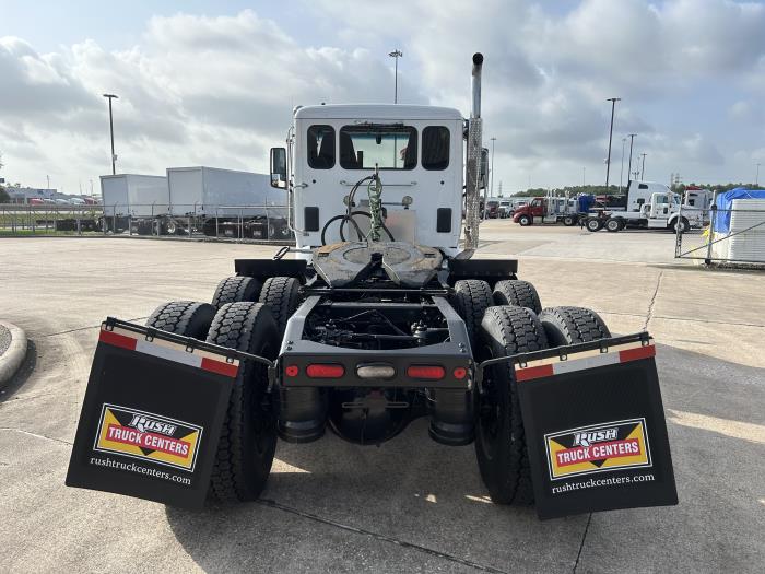 2020 Peterbilt 567-4