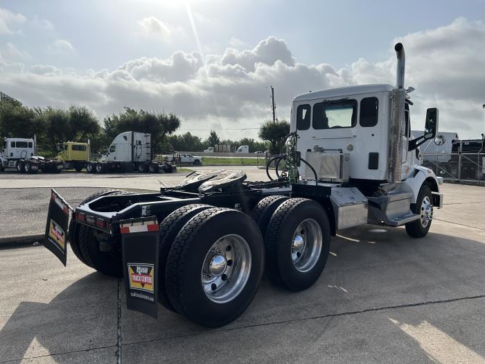 2020 Peterbilt 567-5