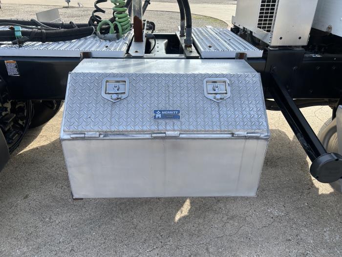 2020 Peterbilt 567-9