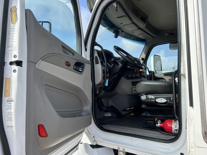 2020 Peterbilt 567-24