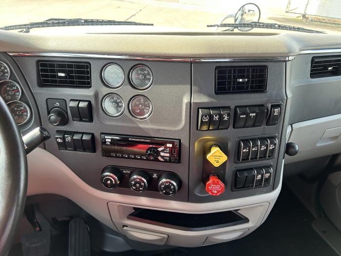 2020 Peterbilt 567-29