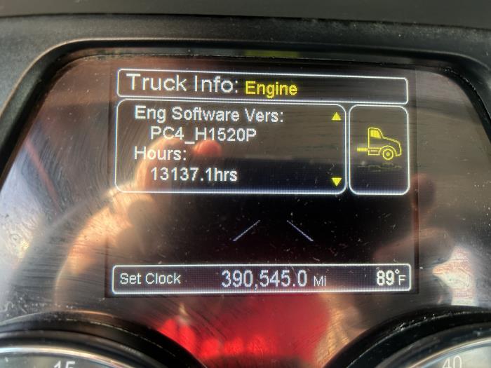 2020 Peterbilt 567-32