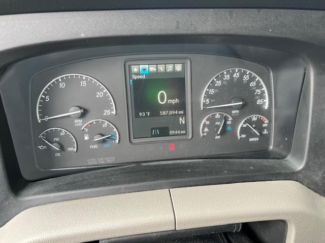 2020 Freightliner Cascadia-6