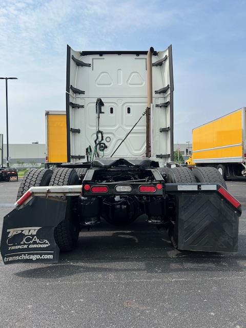 2020 Freightliner Cascadia-9