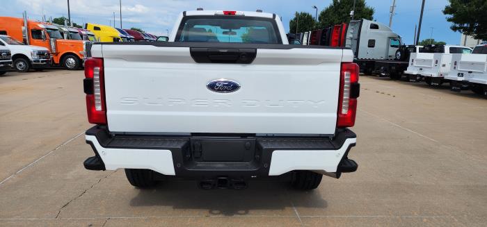 2025 Ford F-350-4