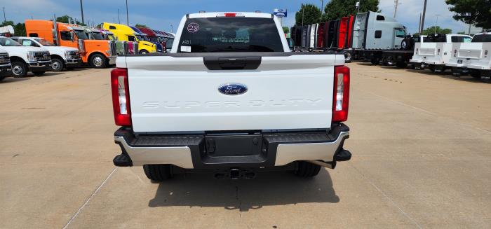 2025 Ford F-350-4