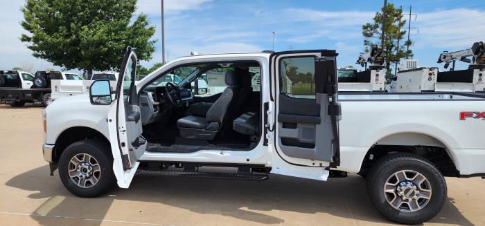 2025 Ford F-350-13
