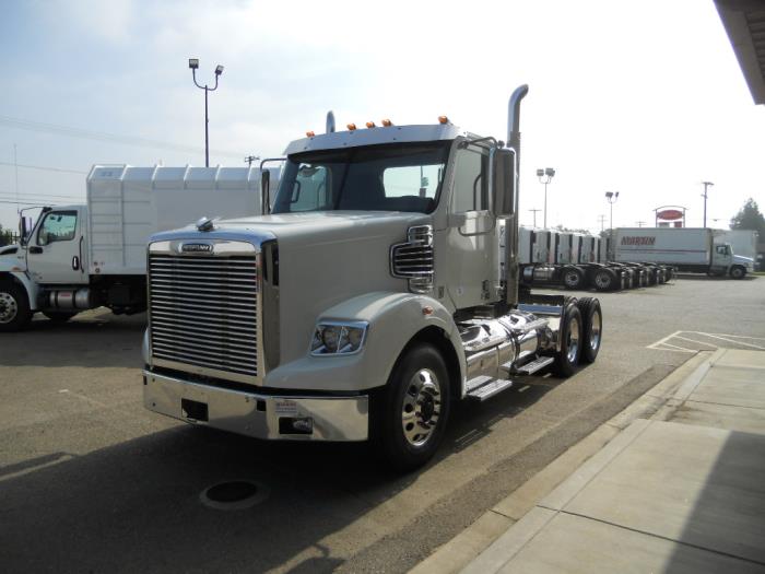 2018 Freightliner CORONADO-1
