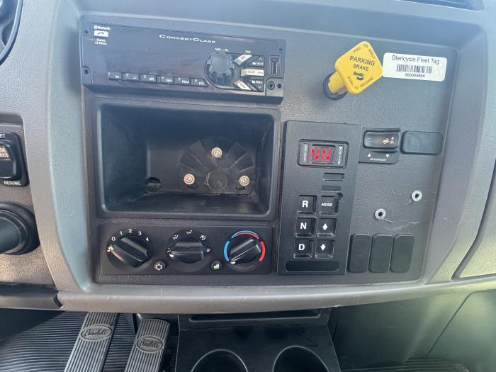 2019 Peterbilt 330-7