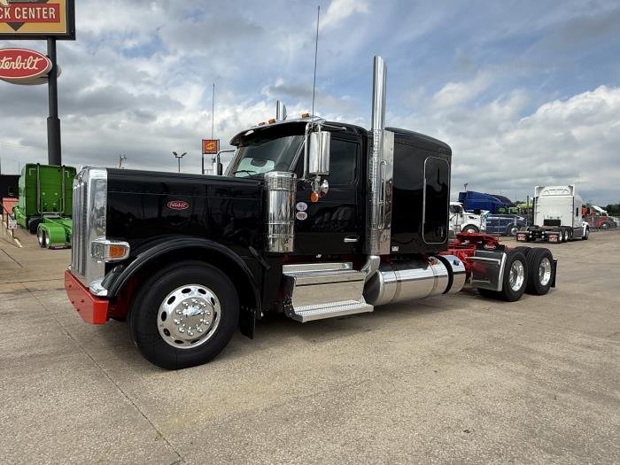 2026 Peterbilt 589-1