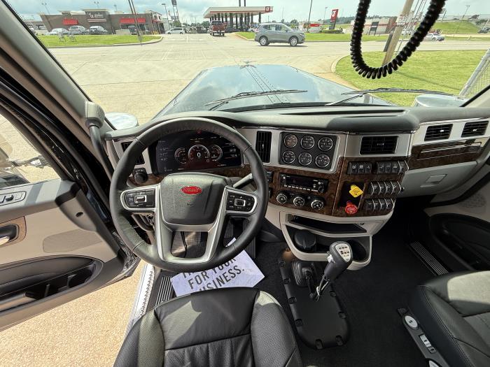 2026 Peterbilt 589-10