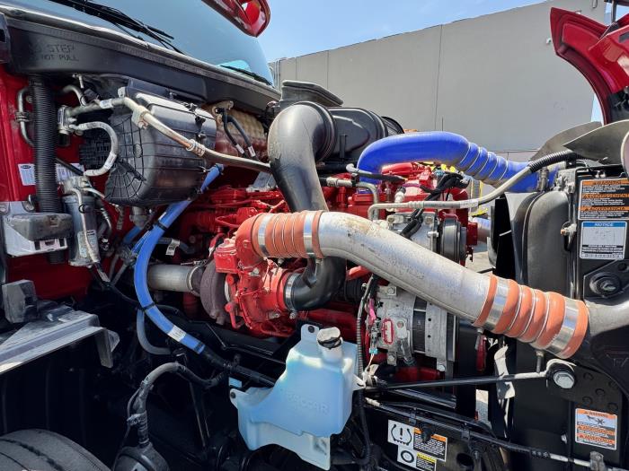 2023 Peterbilt 579-10