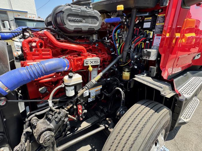 2023 Peterbilt 579-9