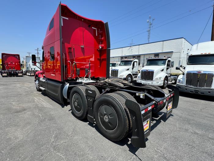 2023 Peterbilt 579-7