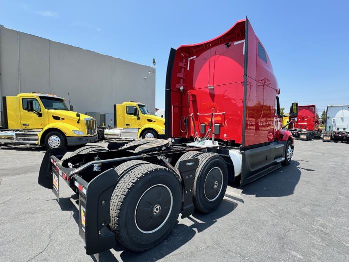 2023 Peterbilt 579-5