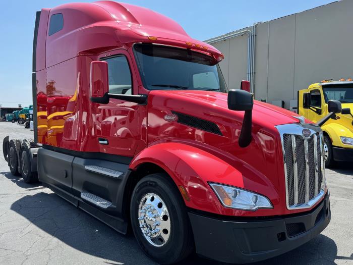 2023 Peterbilt 579-3