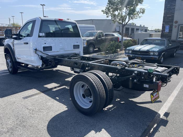 2025 Ford F-550-1