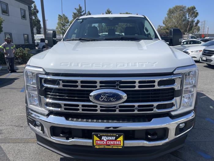 2025 Ford F-550-5