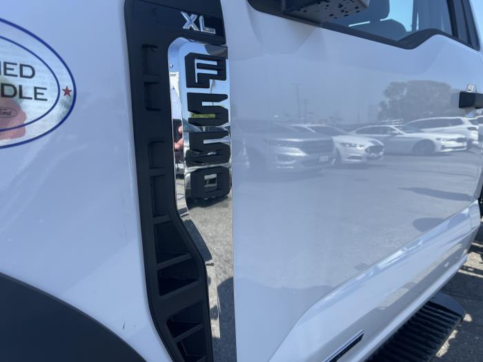 2025 Ford F-550-6