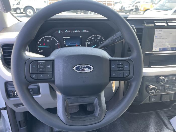 2025 Ford F-550-16