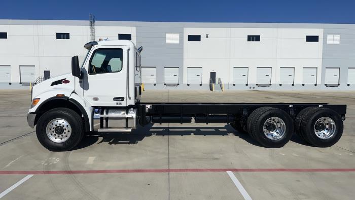 2025 Peterbilt 548-7