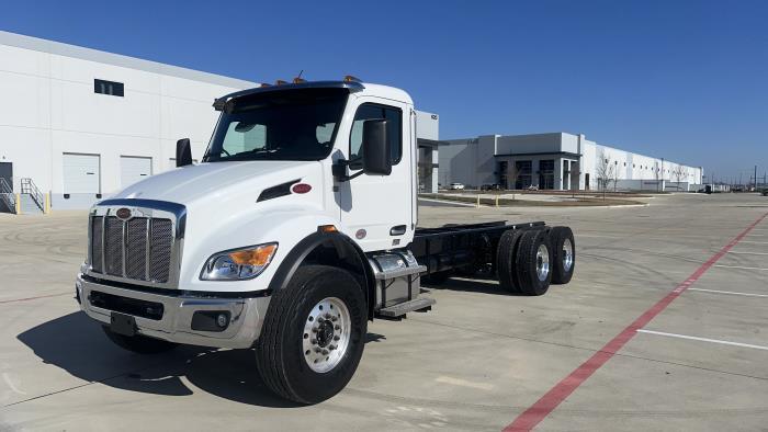 2025 Peterbilt 548-15